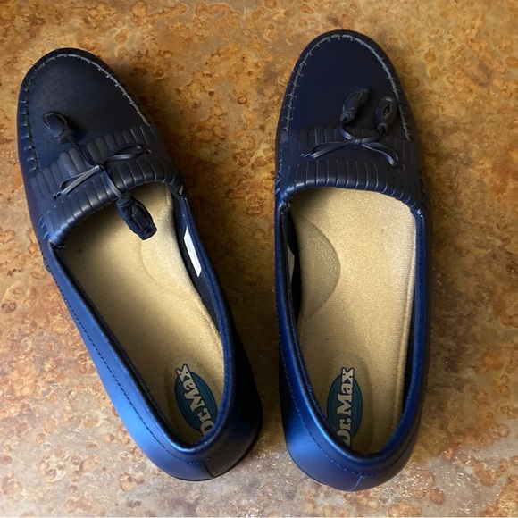 NWOT Dr. Max size 11M navy leather Kiltie style tasseled slip on loafers - Picture 10 of 12